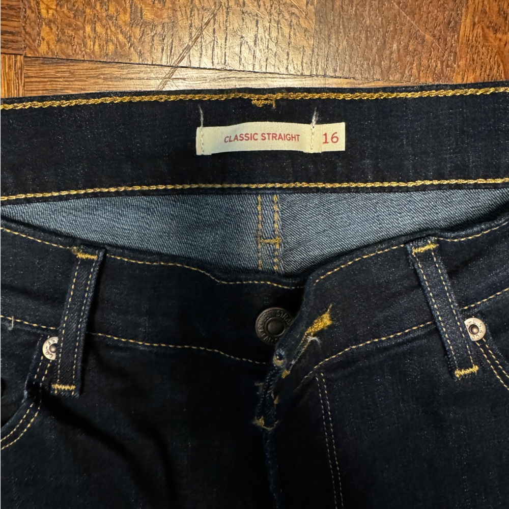 Womens Levi’s Classic Straight Leg Jeans, Size 16